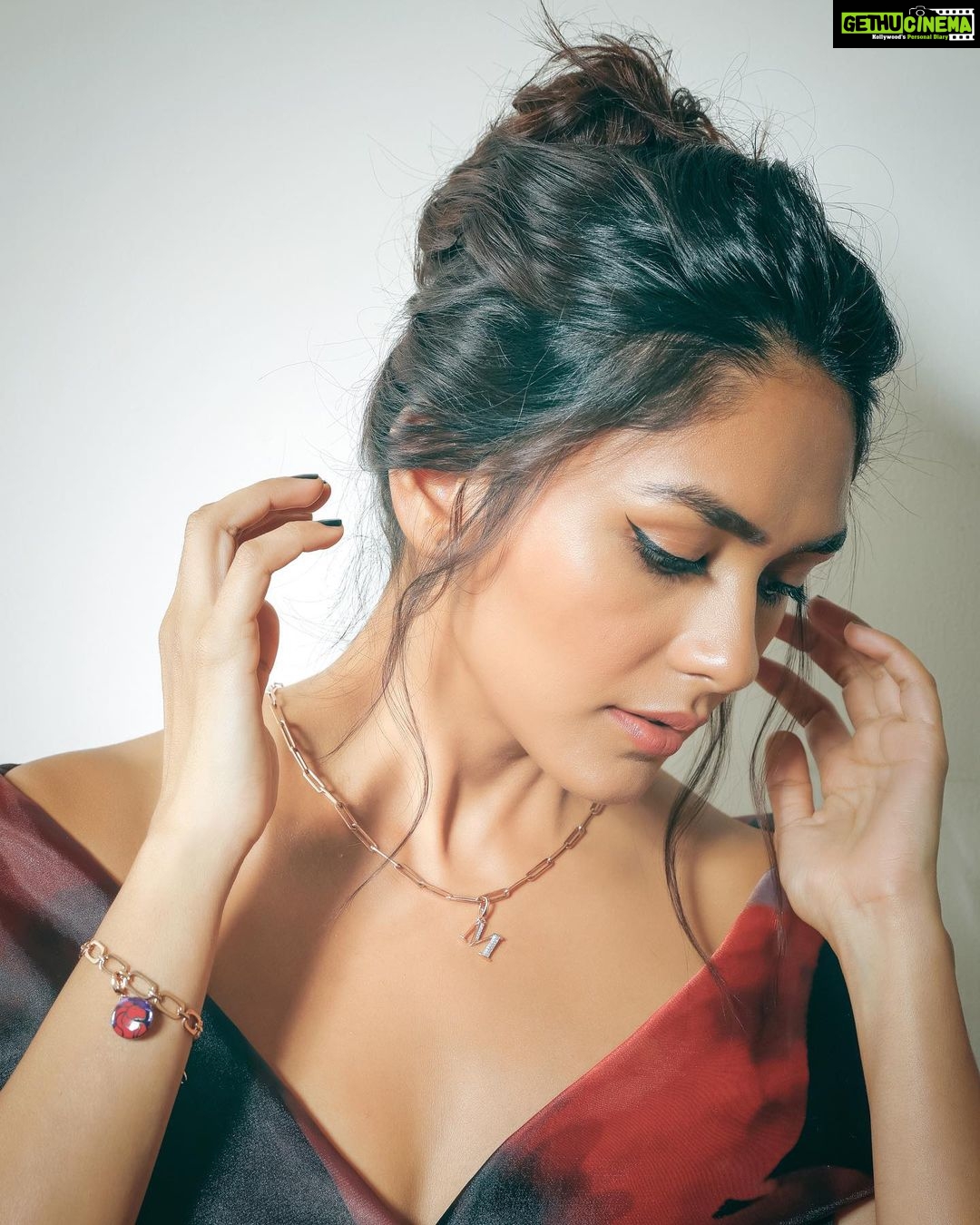 Mrunal Thakur - 2 Million Likes - People Will Stare. Make it Worth their while 🥰🥰
#JustLeoThings #CaughtYouByCharm
Outfit - @gauriandnainika
Footwear - @charleskeithofficial
Styled by - @sheefajgilani
Hair: @bhavyaarora
Make up: @missblender
Assisted by - @astha_kothari @kashishsinhaaa
Jewellery and Charms-@Orrajewellery
