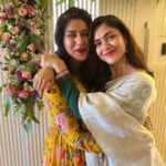 Mrunal Thakur Instagram - Happy Ugadi and gudi padwa my lovely people 💕💕💕💕