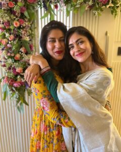 Mrunal Thakur Instagram - Happy Ugadi and gudi padwa my lovely people 💕💕💕💕