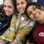 Mrunal Thakur Instagram – Hello sisters 👯‍♀️ 

I love you to the moon and back 🌹