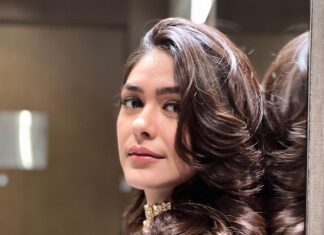 Mrunal Thakur Instagram - Good hair day 🥰 Outfit - @devnaagri Jewellerry - @ishhaara @ascend.rohank Footwear - @fizzygoblet Styled by - @sheefajgilani Assisted by - @astha_kothari @kashishsinhaaa Makeup by @missblender Hair by @deepalid10