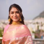 Mrunal Thakur Instagram - 💕💕💕💕 Saree- @kankatala_ @allboutcommunication Jewellery @shoppaksha @karidhma.joolry Styled by @gaurvivdesai @nupur_p Make up: @missblender Hair: @deepalid10 Photos and video by : @jvfilms_
