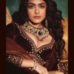 Mrunal Thakur Instagram - Zehnaseeb 🌺 Magazine : @thebridalasiamagazine @bridalasia . . Outfit: Sureena Chowdhri @sureenachowdhri Jewellery: Raniwala 1881 @raniwala1881 . . Editor-in-chief: @dhruvgurwara Editor-at-large: @nupurmehta18 Photographer: @vaishnavpraveen Stylist: @nupurmehta18 @n2root Art & Set Direction: @gopalikavirmani Makeup: @missblender Hair: @deepalid10 Assistant Stylist: @nehamaggo Production: @mmcworld_official