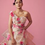 Mrunal Thakur Instagram - 💅🏼 Gown @saiidkobeisy Jewellery @herstoryjewels Clutch @judithleiberindia Shoes @louboutinworld Styled by @aasthasharma Assisted by @gehnadholakia sakshichitalia Makeup by @sadhnasingh1 Hair by @hairbyrajabali Photos: @eshaangirri