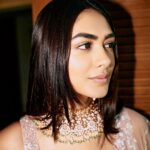 Mrunal Thakur Instagram – 💕🧚🏼‍♀️🫧

Something special coming your way 🥰😇💋

Designer @seemagujraldesign 
Styled by @archamehta 
Jewellery: @kushalsfashionjewellery
Hair: @deepalid10
Make up: @missblender
Assisted by: @vidushiparashar18
Team @poorvjainn @kunjan_sumaria 

#mtinpune
