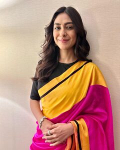 Mrunal Thakur Instagram - 🌸💕 🌸 Outfit @raw_mango Jewellery @mozaati Styled by @sheefajgilani Assisted by @kashishsinhaaa Coordinated by @niyoshi.jain @tanyasadhwhiny Glam team @missblender @deepalid10