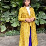 Mrunal Thakur Instagram - On a mini work tour before the year ends! Thank you Bengaluru 💘💫 Outfit @payalkhandwala Earrings @rubans.in @oakpinionpr Rings @abhilasha_pret_jewelery Footwear @charleskeithofficial Styled by @sheefajgilani Assisted by @kashishsinhaaa Coordinated by @niyoshi.jain @tanyasadhwhiny Glam team @missblender @deepalid10