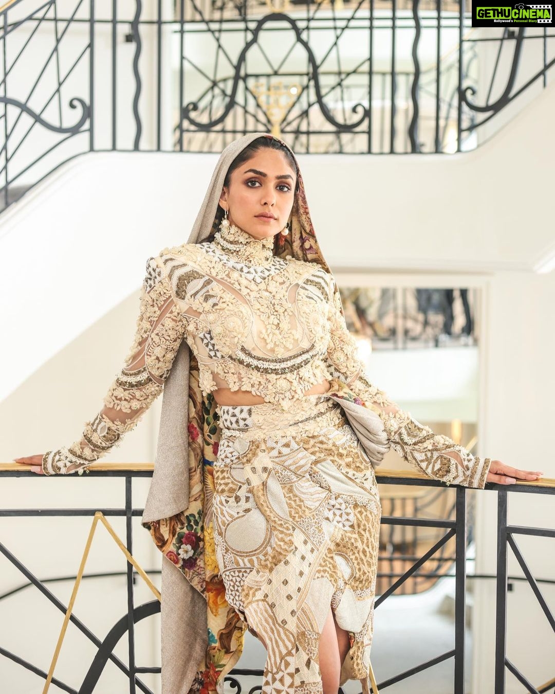 Mrunal Thakur Instagram - HOODED GLAMOUR COUTURE HMU - @shraddhamishra8 @suchika__ Styling - @rahulvijay1988 assisted by @thanishqkokare Photo - @eastmancolourr Video - @amitsingh.dop @shakeelbinafzal Custom Look - @anamikakhanna.in Earrings - @diosaparis @amigos.rizwan Shoes - @louboutinworld #Cannes2023 #Collab #GreyGoose #ViveLeVoyage @greygoose @fetch_india