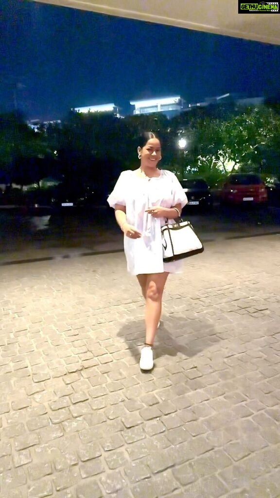 Mumaith Khan Instagram - Walk your own path. The right people will keep aligning.-Hiral Nagda😇 #selfworth #selflove #selfcare #love #loveyourself #mentalhealth #motivation #positivevibes #healing #selfesteem #positivity #inspiration #mindset #selfconfidence #confidence #happiness #selfawareness #life #quotes #mindfulness #growth #gratitude #mentalhealthawareness #self #selfrespect #wellness #instagood #empowerment #believe #motivationalquotes 💖🥰🌸