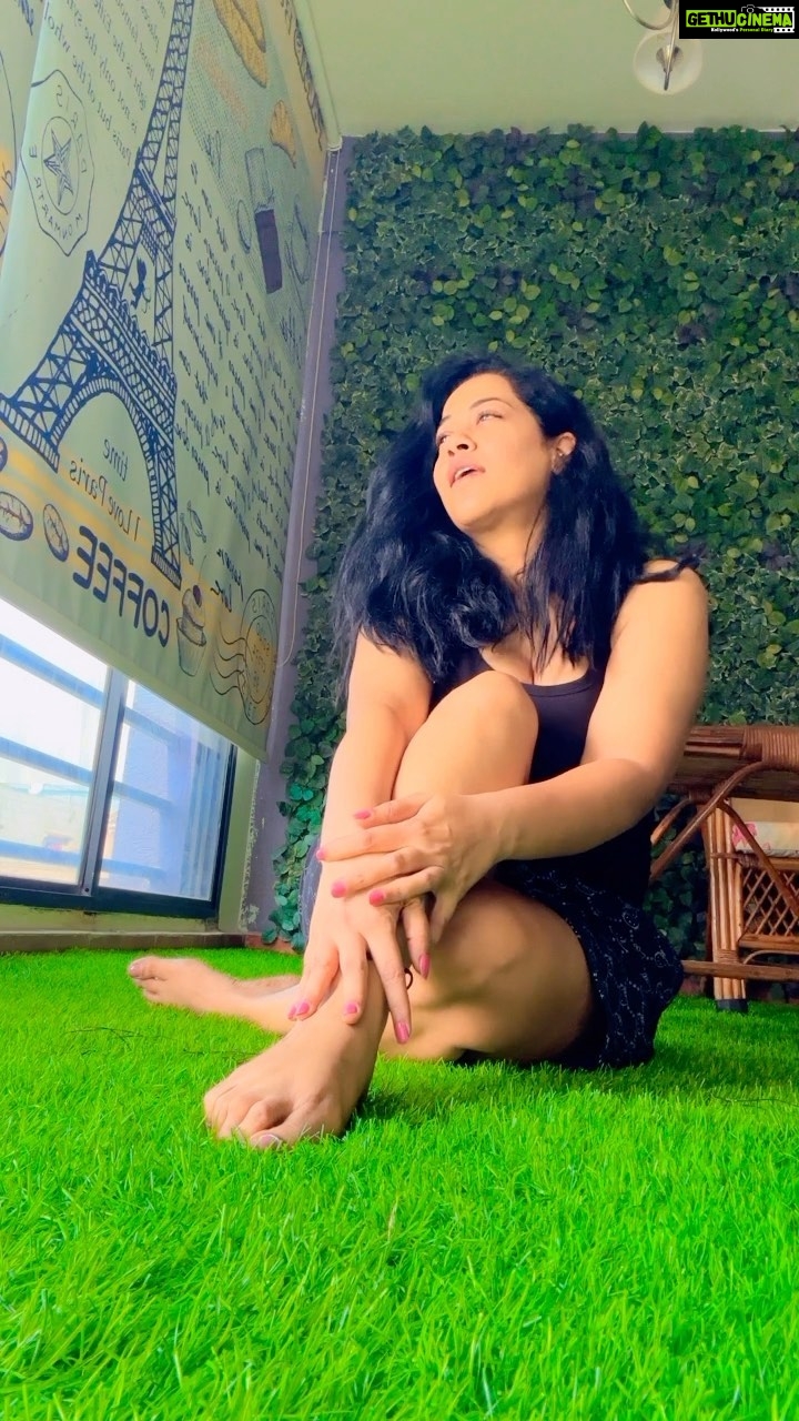 Mumaith Khan Instagram - Walk as if you are kissing the Earth with your feet.-Thich Nhat Hanh๐ #gratitude #love #grateful #selflove #motivation #happiness #meditation #inspiration #mindfulness #life #selfcare #positivevibes #peace #positivity #healing #blessed #mindset #believe #nature #thankful #spirituality #happy #mentalhealth #yoga #loveyourself #instagood #success #thankyou #goodvibes #lawofattraction ๐ฅฐ๐๐