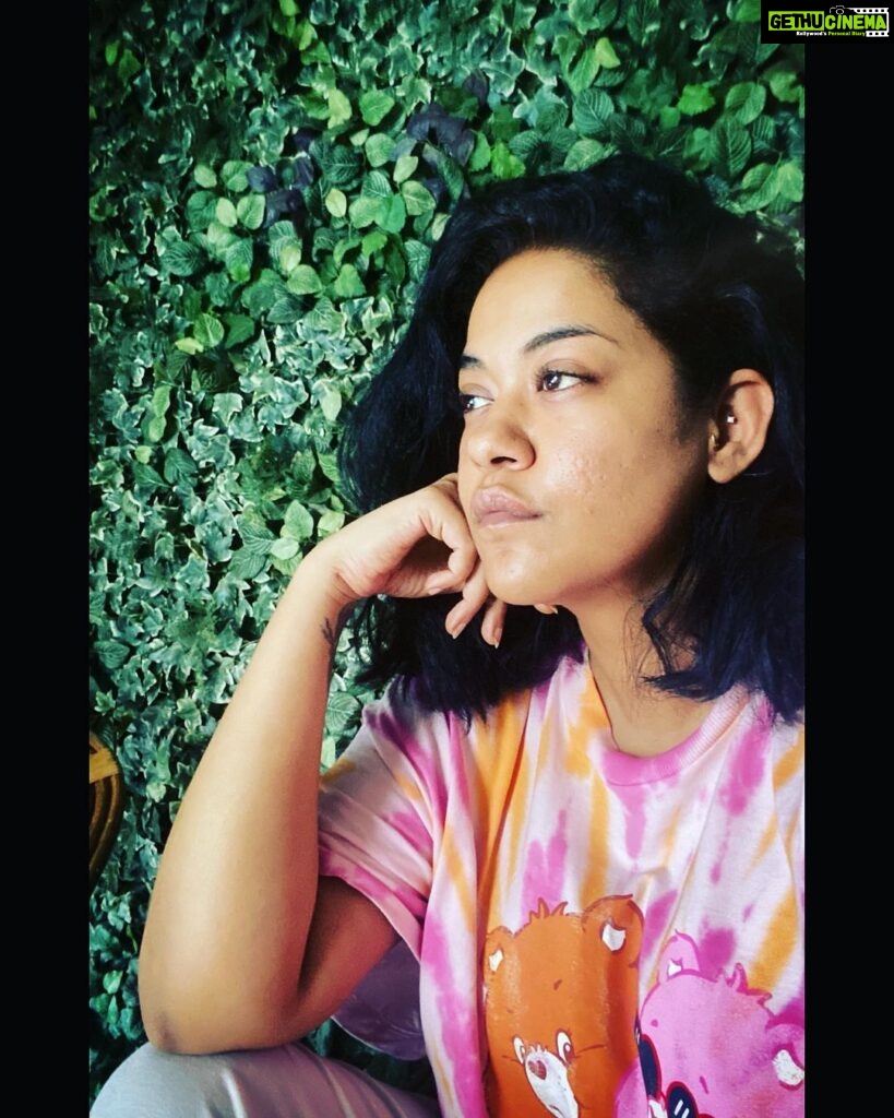 Mumaith Khan Instagram - Character — the willingness to accept responsibility for one's own life — is the source from which self-respect springs.-Joan Didion😇 #selfrespect #selflove #selfcare #love #loveyourself #selfworth #motivation #quotes #life #selfconfidence #instagram #positivevibes #motivationalquotes #inspiration #mentalhealth #instagood #selfesteem #respect #positivity #attitude #mindset #selfawareness #lifequotes #healing #happiness #yourself #growth #peace #success #quoteoftheday 🥰💖🌸