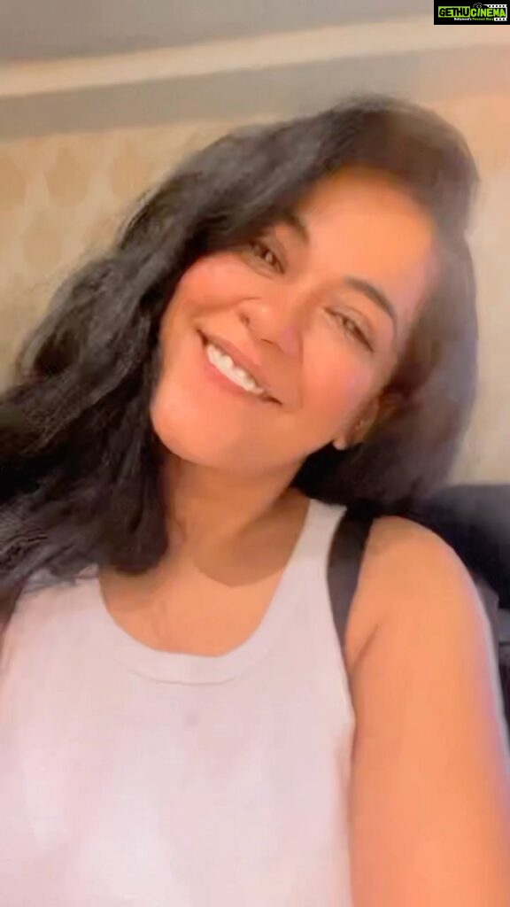 Mumaith Khan Instagram - The most important thing is to enjoy your life—to be happy—it’s all that matters.-Audrey Hepburn😇 #acceptance #awesome #believeinyourself #respectyourself #care #dreams #encouragement #faith #grace #glitter #smile #stronger #peace #positivity #innerpeace #workhard #appreciation #selfesteem #selfrespect #motivation #wiser #wisdom #happiness #love #life 💖🌸😘