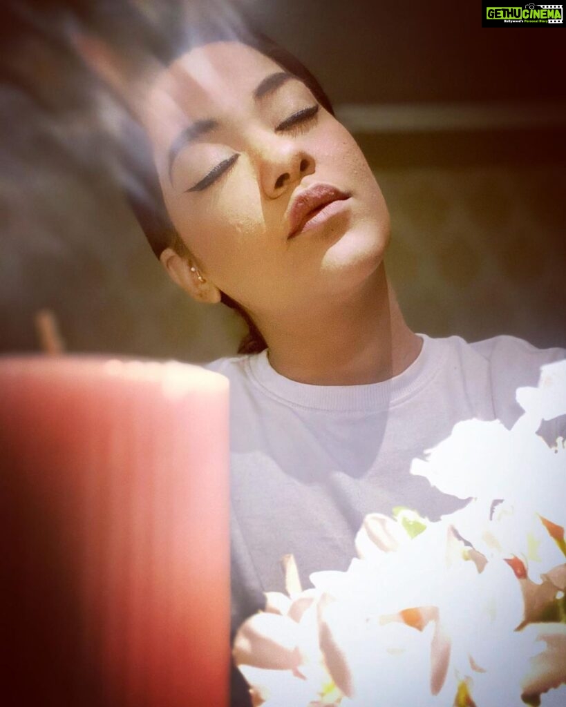 Mumaith Khan Instagram - Life is too short to waste any amount of time on wondering what other people think about you. In the first place, if they had better things going on in their lives, they wouldn't have the time to sit around and talk about you. What's important to me is not others' opinions of me, but what's important to me is my opinion of myself.-C. JoyBell C.😇 #acceptance #awesome #believeinyourself #respectyourself #care #dreams #encouragement #faith #grace #glitter #smile #stronger #peace #positivity #innerpeace #workhard #appreciation #selfesteem #selfrespect #motivation #wiser #wisdom #happiness #love #life 💖🌸😘