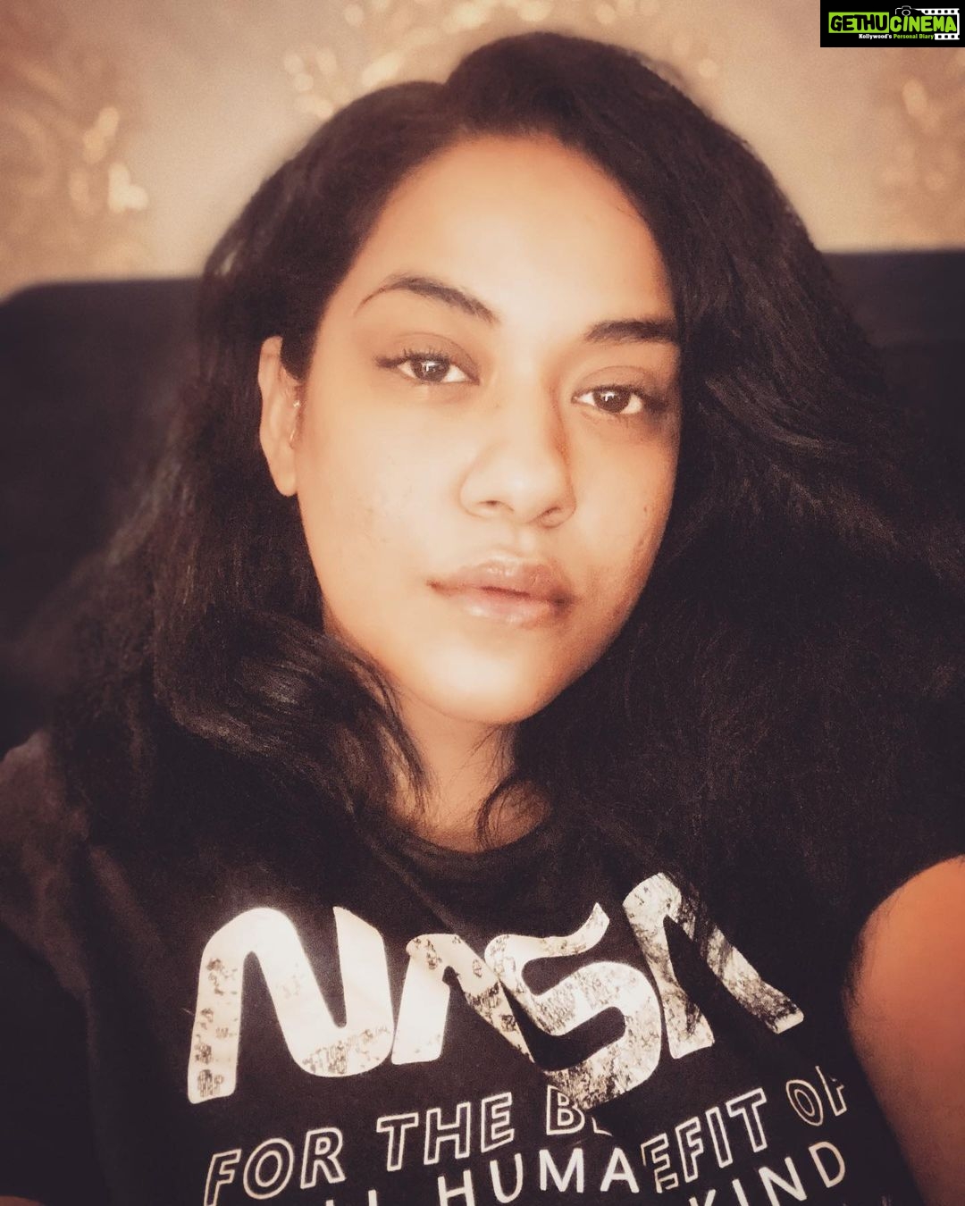 Mumaith Khan Instagram - Do your thing and don't care if they like it.-Tina Feyπ #acceptance #awesome #believeinyourself #respectyourself #care #dreams #encouragement #faith #grace #glitter #smile #stronger #peace #positivity #innerpeace #workhard #appreciation #selfesteem #selfrespect #motivation #wiser #wisdom #happiness #love #life ππΈπ