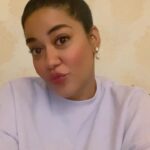 Mumaith Khan Instagram - Ah, what happiness it is to be with people who are all happy, to press hands, press cheeks, smile into eyes.-Katherine Mansfield😇 #acceptance #awesome #believeinyourself #respectyourself #care #dreams #encouragement #faith #grace #glitter #smile #stronger #peace #positivity #innerpeace #workhard #appreciation #selfesteem #selfrespect #motivation #wiser #wisdom #happiness #love #life 💖🌸😘