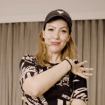 Munmun Dutta Instagram - After 435672 exhausting takes 😓 , I tried to achieve 1/8 th of what Lisa did in my current FAVOURITE track Shoong (😍) by Taeyang . I am absolutely in LOVE with this track and with what Taeyang @__youngbae__ has achieved in it…. The tune, the choreography, looks.. yes he looks superrrr good in it 😍❤️… …. Absolutely everything.. Icing on the cake is Lisa’s appearance 😍 @lalalalisa_m . Am I a Blink ? No ☺️ Am I an Army ? No ☺️ 💜 . BUT I LOVE THEM SO MUCH 💜❤️🥰 . . . #reel #shoong #munmundutta #shoongchallenge #shoongxtaeyangxlisa #kpop #blackpink #bts #koreanpop #taeyang #lalisa