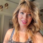 Munmun Dutta Instagram – A lot is happening with my hair here .. and I love it 😍 
.
.
#munmundutta #goodhairdays #postworklook #picturesoftheday #smileoften
