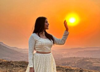 Muskan Bamne Instagram - A promise of a new tomorrow #sunset 🫶 #chachukachuha