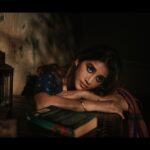 Nabha Natesh Instagram - kabhi kabhi mere dil mein , khayal aatha hai….. : : : : Conceptualisation: I & @sandhya__sabbavarapu Styling & art direction : @sandhya__sabbavarapu @team_sandhya Makeup: @makeupbykamaljeet Hair @naidukavala Photography: @adrin_sequeira Photography Assistant : @srinu_visuals Styling assistants: @rashmi_angara @thumu_bhavana @sirichandhana_medi Saree: @omanas_clothing Location: @themayabazar Cordination: @karthik_peruru @monikcherukuri @dilipkotyada