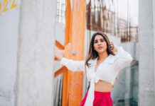 Nabha Natesh Instagram - Just stepped out to find my valentine🤍💕 : : : : photographer & creative director @bharat_rawail Styling : @rashmitathapa