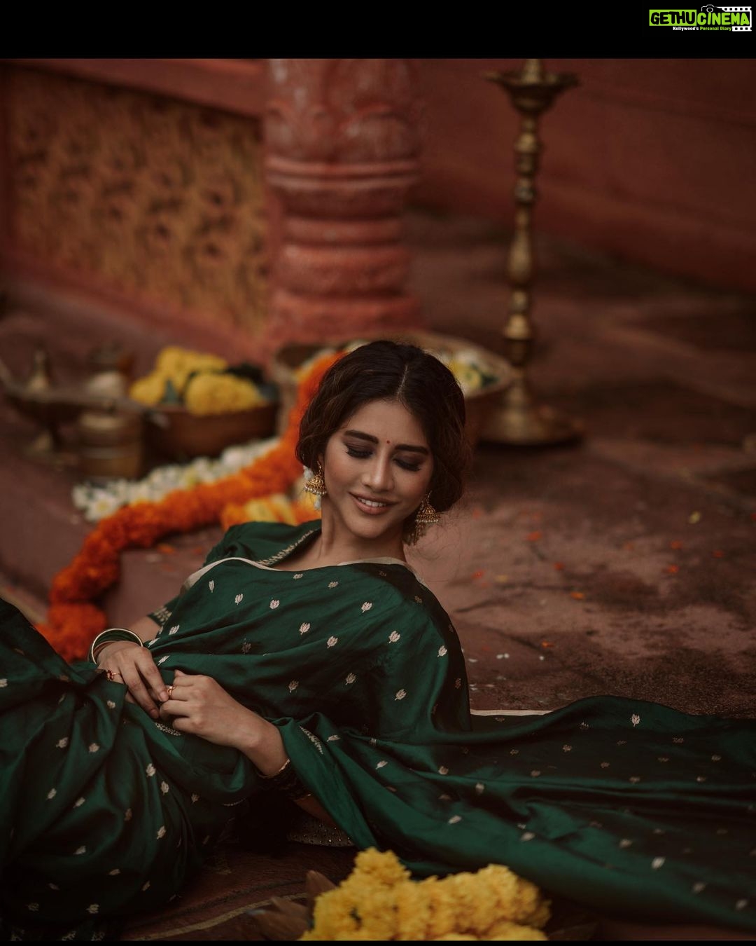Nabha Natesh Instagram - π¦π¦ : : : : : : Conceptualisation: I & @sandhya__sabbavarapu Styling & art direction : @sandhya__sabbavarapu @team_sandhya Makeup: @makeupbykamaljeet Hair @naidukavala Photography: @adrin_sequeira Photography Assistant : @srinu_visuals Styling assistants: @rashmi_angara @thumu_bhavana @sirichandhana_medi Saree: @omanas_clothing Location: @themayabazar Cordination: @karthik_peruru @monikcherukuri @dilipkotyada