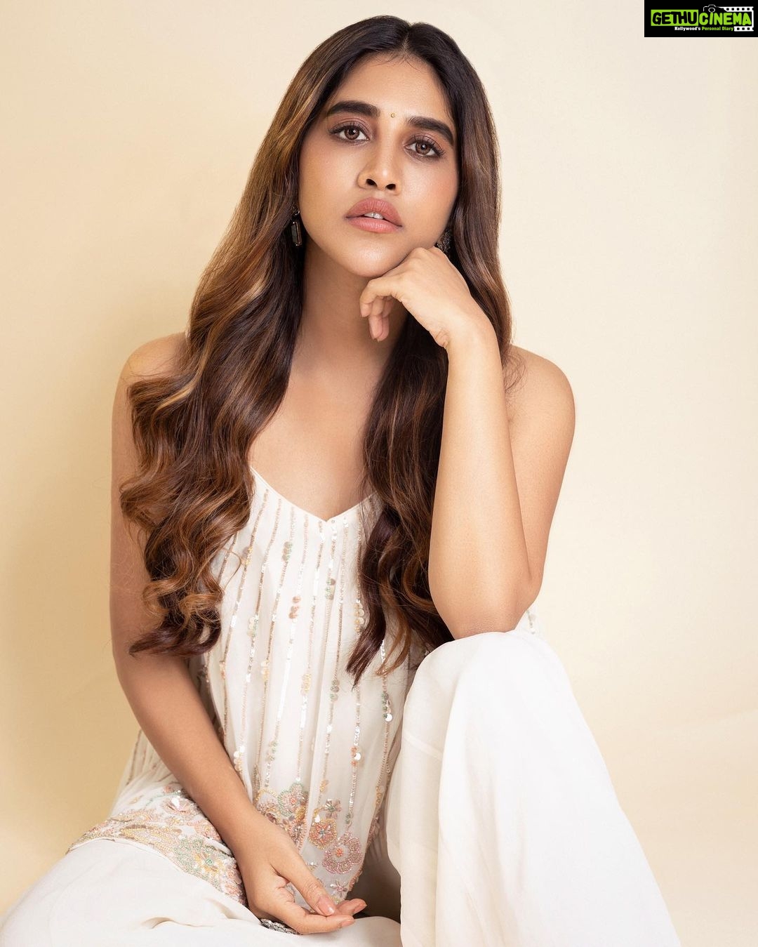 Nabha Natesh Instagram - Need no season to be festive ๐ธ๐ธ๐ธ๐ธ๐ธ : : Outfit - @perniaspopupshop X @varunnidka Jewellery - @houseofqc Photography - @pranav.foto Stylist - @sandhya__sabbavarapu Styling team - @team_sandhya @rashmi_angara @thumu_bhavana @sirichandana_medi Hair - @thimmappa180 Makeup - @naidukavala