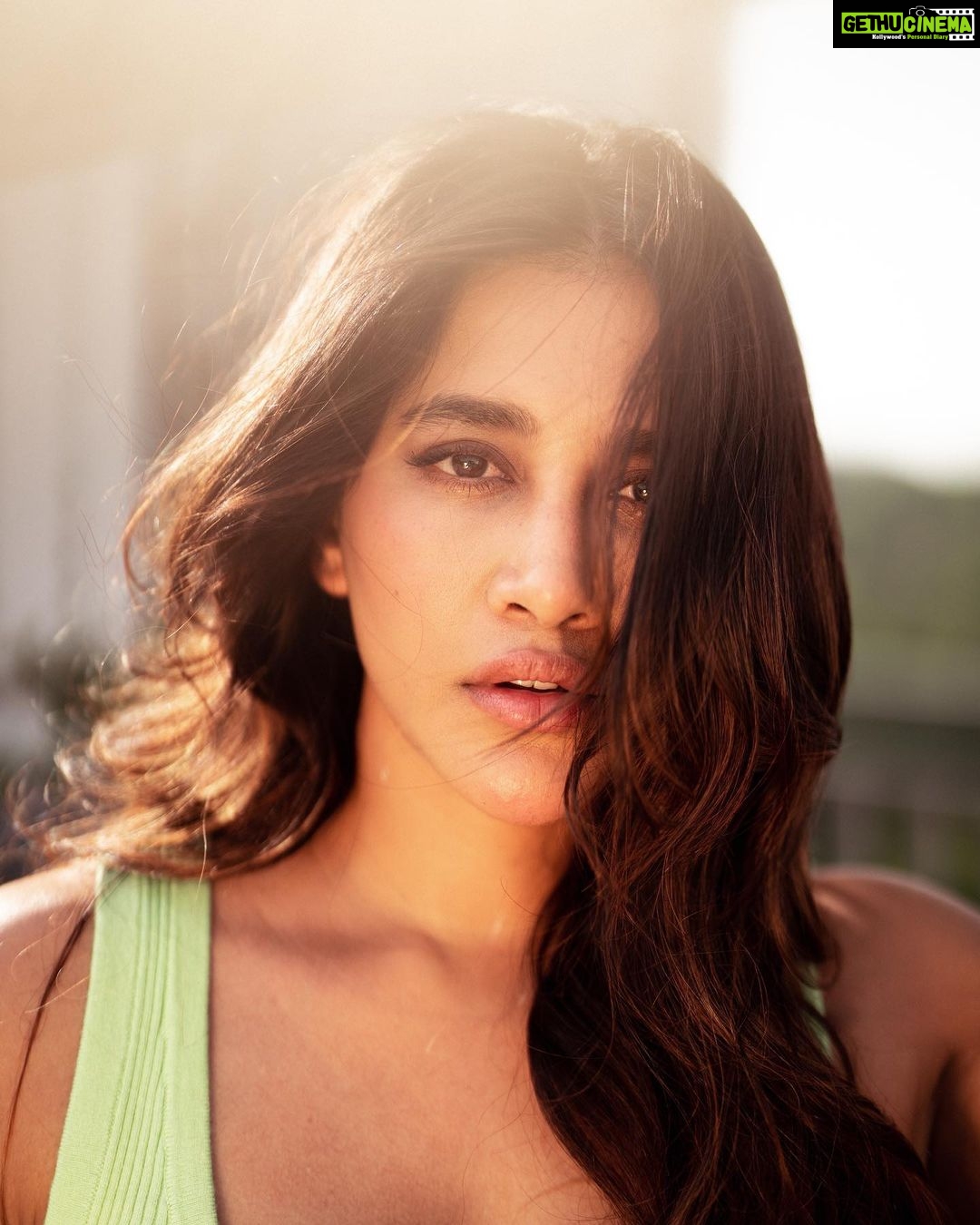 Nabha Natesh Instagram - Is there anything a cold evening breeze can’t solve ! : : Photography : @jagguvarmaa @sandhya__sabbavarapu @aleen_aladnak