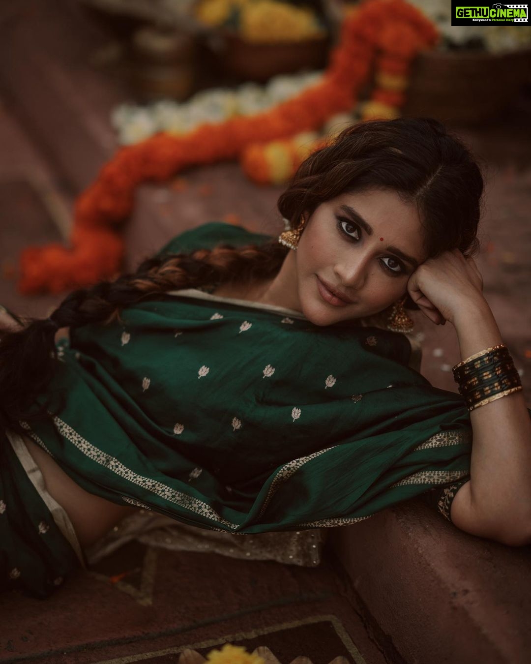 Nabha Natesh Instagram - π¦π¦π¦π¦ : : : : : Conceptualisation: I & @sandhya__sabbavarapu Styling & art direction : @sandhya__sabbavarapu @team_sandhya Makeup: @makeupbykamaljeet Hair @naidukavala Photography: @adrin_sequeira Photography Assistant : @srinu_visuals Styling assistants: @rashmi_angara @thumu_bhavana @sirichandhana_medi Saree: @omanas_clothing Location: @themayabazar Cordination: @karthik_peruru @monikcherukuri @dilipkotyada
