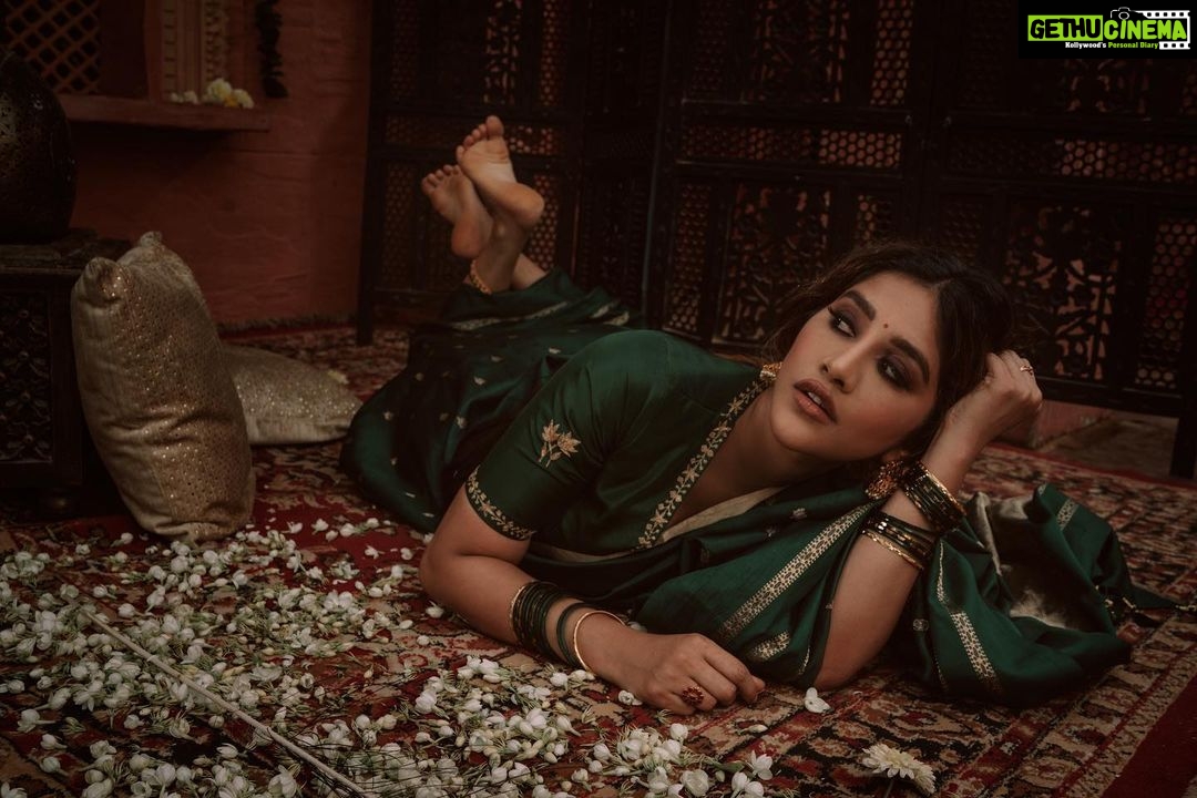 Nabha Natesh Instagram - π¦π¦π¦π¦ : : : : : Conceptualisation: I & @sandhya__sabbavarapu Styling & art direction : @sandhya__sabbavarapu @team_sandhya Makeup: @makeupbykamaljeet Hair @naidukavala Photography: @adrin_sequeira Photography Assistant : @srinu_visuals Styling assistants: @rashmi_angara @thumu_bhavana @sirichandhana_medi Saree: @omanas_clothing Location: @themayabazar Cordination: @karthik_peruru @monikcherukuri @dilipkotyada