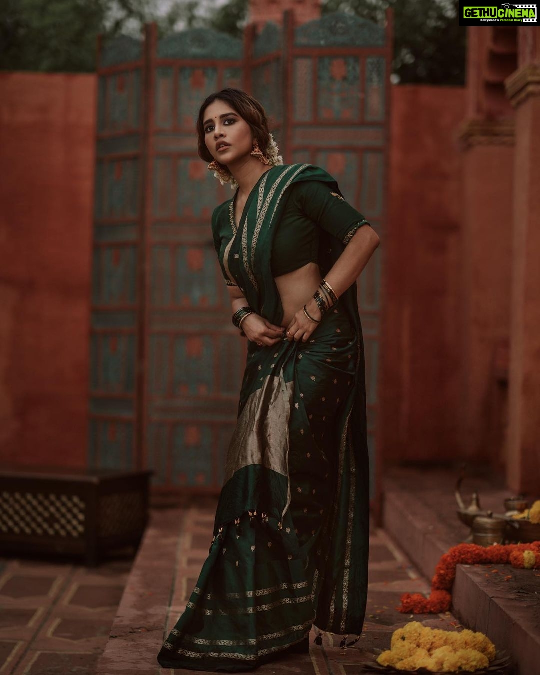 Nabha Natesh Instagram - ππππ : : : : : Conceptualisation: I & @sandhya__sabbavarapu Styling & art direction : @sandhya__sabbavarapu @team_sandhya Makeup: @makeupbykamaljeet Hair @naidukavala Photography: @adrin_sequeira Photography Assistant : @srinu_visuals Styling assistants: @rashmi_angara @thumu_bhavana @sirichandhana_medi Saree: @omanas_clothing Location: @themayabazar Cordination: @karthik_peruru @monikcherukuri @dilipkotyada