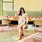 Naina Sarwar Instagram - If ur happy and u know it, flaunt ur legs😁👏🏻👏🏻👏🏻 Sheraton Grand Bangalore Hotel at Brigade Gateway