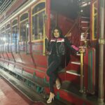 Naira Shah Instagram – Next station 2023!! 💕

#nairshah#2022#december#dubailife#incoming2023#blessed#thankyoumighty DownTown, Burj Khalifa