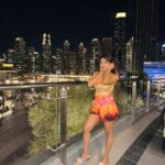 Naira Shah Instagram – In love with the magic💕😌

Wearing @preciosa_boutiq 
#nairashah#dubai#2k22#orange#magic Dubai, United Arab Emirates