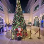 Naira Shah Instagram - What are the odds of meeting an Indian Santa on the land of Dubai? I’d say extremely good! Hope y’all had the Merriest Christmas ever #happyholidays#2k22#nairashah Al Habtoor Polo Resort