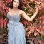 Naira Shah Instagram – The primary Feature of a woman is Not a ‘Beauty’
It’s a ‘Mystery’

Pic credits @munnasphotography 
Makeup @eshaasikka 
Styled by @nazneen.parmar_official 

#NairaShah #Actor #Model #Artist #Photoshoot #ModelLife #OOTD #actress#Naira #OutfitOfTheDay