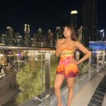 Naira Shah Instagram - In love with the magic💕😌 Wearing @preciosa_boutiq #nairashah#dubai#2k22#orange#magic Dubai, United Arab Emirates