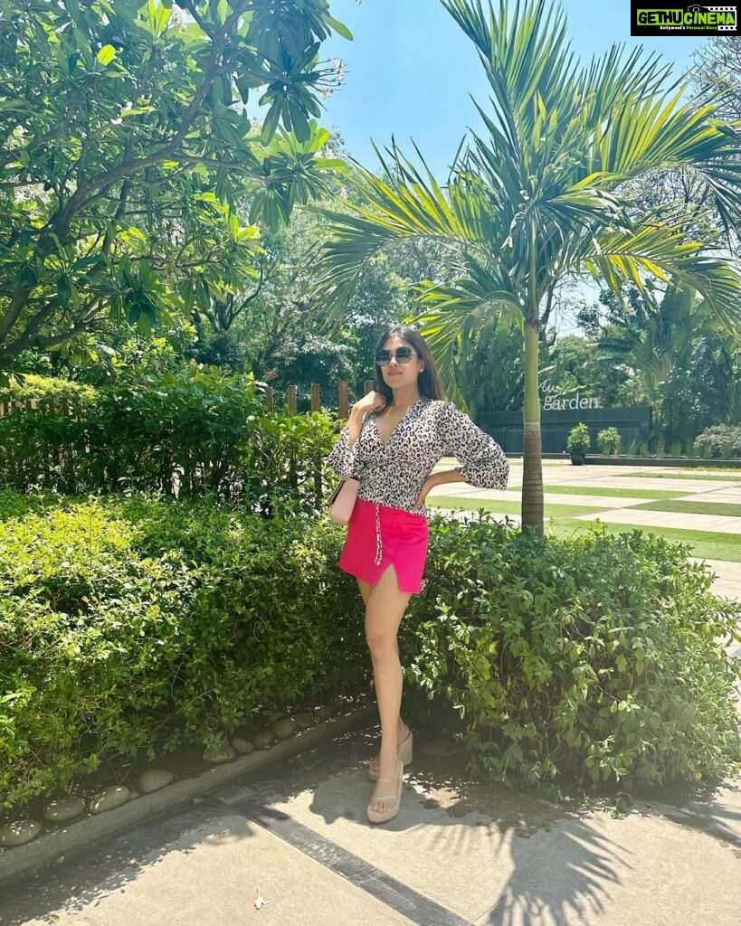 Naira Shah Instagram - Sunkissed!!!!!🌸 JW Marriott Hotel Bengaluru