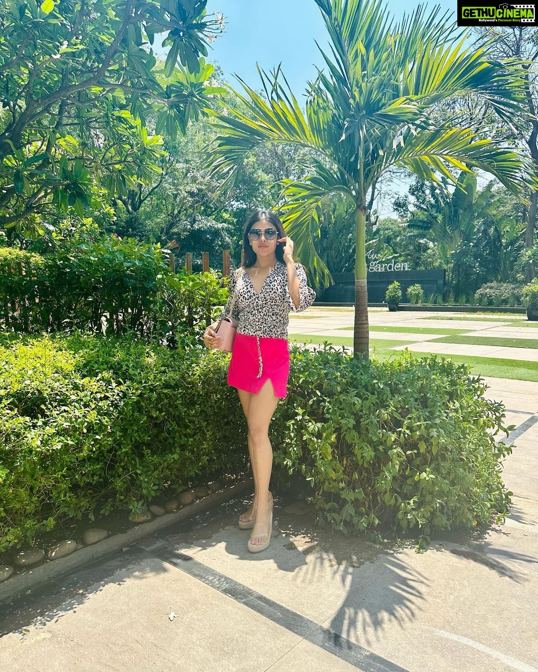 Naira Shah Instagram - Sunkissed!!!!!🌸 JW Marriott Hotel Bengaluru