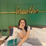 Naisha Khanna Instagram - Experience the epitome of comfort and luxury in our deluxe rooms. From the moment you step in, you'll be greeted by an ambience that's designed to make you feel like home. The deluxe rooms are a haven of tranquility and indulgence, where you can relax and recharge in style. With every amenity carefully thought out to provide you with an unforgettable experience, you'll feel pampered and cared for at every turn. To book your stay, visit www.theory9.in or call us on +91 7506602174 #collab #promotion #Theory9 #serviceapartments #luxuryserviceapartments #bandra #khar #deluxerooms #amenities #longtermstays #shorttermstays #homeawayfromhome #india #explore #theory9serviceapartments #style #hospitality #mumbai #familygetaways #vacation #booking #homestays #airbnb #makemytrip theory9_servicedapartments