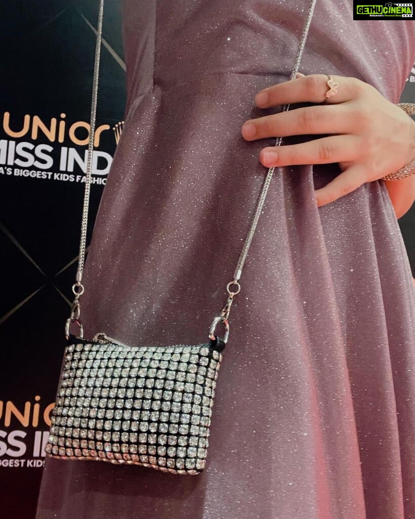 Naisha Khanna Instagram - This one’s for y’all 💜🏆 Thankyou for all the love and support y’all have give to me, always 🤍 Love y’all!! 👛: @fushaya.in Also thanks to @shobhagori @juniormissindia for the 🏆 #juniormissindia #mycityevents #kidsfashion #juniormissindia2023 #season1 #nehadhupia #vipulroy #shobhagori #castingshobhagori #kidspageant #nesco #talentedkids #talentround #culturalround #trending #grandfinalejuniormissindia2023