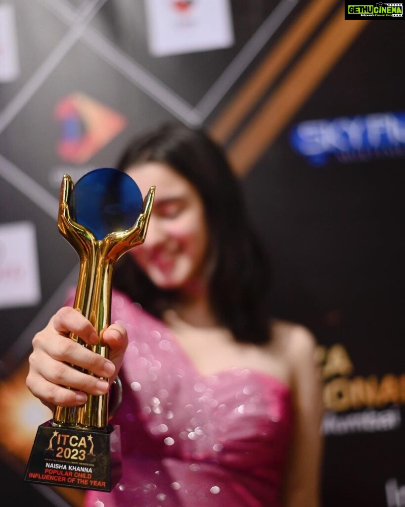 Naisha Khanna Instagram - Popular Child Influencer Of The Year! Thankyou🫶🏻❤️🏆 📸: @ankitsahu8589 @unreel_ank 👗: @the_adhya_designer #ootd #award #awardwinning #awardwinner #instagood #naishains #naishakhanna #itcaawards