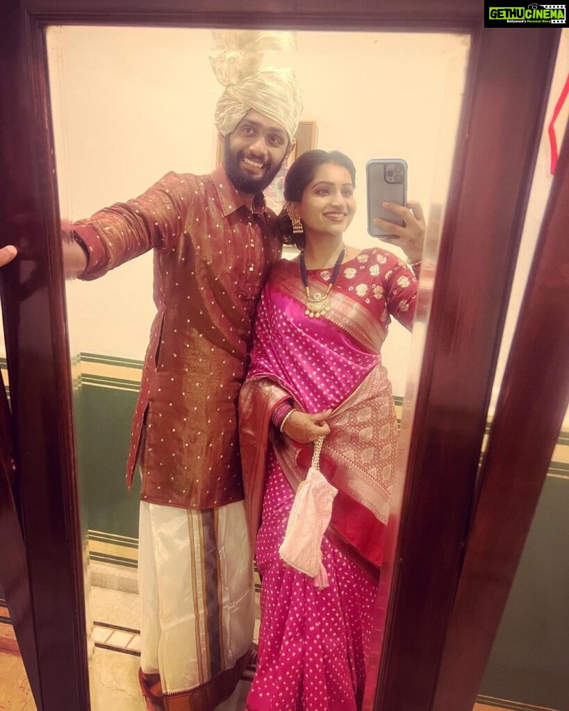 Nakshathra Nagesh Instagram - #weddingseason2023 #jaipurwedding #weddingpartner Had to wear a pink saree in the pink city! Courtesy @lasitha9521 As always, the perfect blouse by @sajna_bridal_wear_designer #bandhani #NakshufoundherRagha