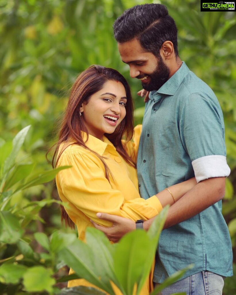 Nakshathra Nagesh Instagram - Just another day to celebrate us. 🧿Everyday has been a learning for us Raghav, about each other and about this life and I couldn’t have asked for a better lab partner. 🙈 love you and happy Valentine’s Day to all of you who shower me with love ❤️ let’s have a great day! #valentinesday #NakshufoundherRagha 📸 @haran_official_