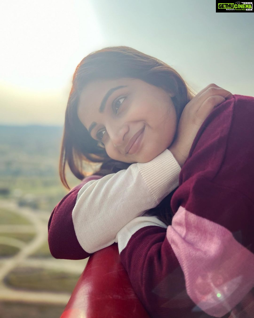 Nakshathra Nagesh Instagram - Hot air balloon ride in Cappadocia, Turkey! What a heavenly experience 😍 There were tones of tour operators to choose from, thankfully we were wise enough to leave it to @pickyourtrail to help us choose the right activities with the right people ❤️ Do download the app today if you wish to travel, it’s god sent! #pickyourtrail #turkey #NakshufoundherRagha #bucketlist #hotairballoon