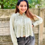 Nakshathra Nagesh Instagram - Get up and go have fun this Sunday! 🥳🤗 #sundayfunday Very excited because not working on a Sunday is a blessing in my job. 😅🙌🏼 📸 by 🎵 #iykyk