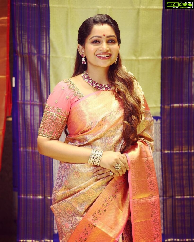 Nakshathra Nagesh Instagram - Loved being draped in @mugdhaartstudio sarees ❤️ each one so unique and so beautiful. Plus, the store by itself is a work of art. If you haven’t visited them already, do check it out right away! And thank you @sajna_bridal_wear_designer for the loveliest blouses as always 🤗
