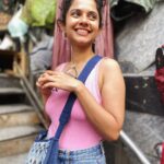 Namita Krishnamurthy Instagram - Went street shopping wearing fully street shopped clothes. 🌞 #thriftbaby #namitakrishnamurthy #weekendmood #streetfit #chennaiinfluencer Commercial Street Bengaluru