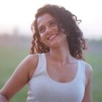 Namita Krishnamurthy Instagram - pov: you’re getting a cup of tea with me in the balcony on a lazy Sunday evening 💕 MUA: @mild.tones 📸 @theportraitstudio_tps #namitakrishnamurthy #curlyhair #behindthescenes #curlycommunity #lounging #workingstills #unedited #noodlesmanda #candidphoto Chennai, India