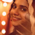 Namita Krishnamurthy Instagram - ❄️ #namitakrishnamurthy #reelsindia #chennaiinfluencer #tamilactress #trendingreels #kulukulu #curlyhairstyles