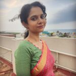 Namita Krishnamurthy Instagram – Repurposing look tests into Instagram content

Beautiful studs from @atiracreations 

#awinisawin #curly #everythingiscontent #nomakeupday #sareeday